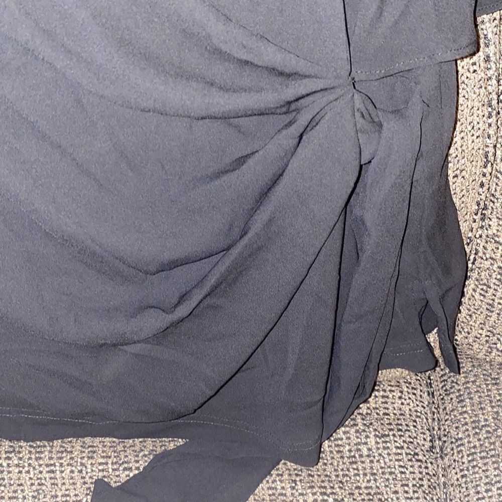 ✨NY&C Side-Tie Top✨ - Picture 3 of 6
